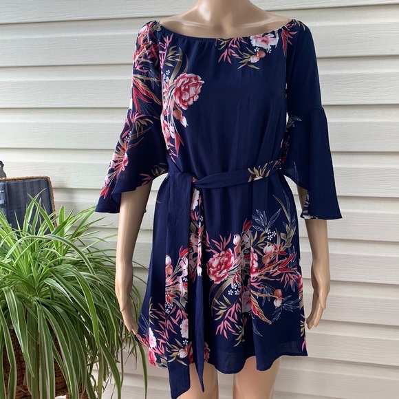 EN/KAY Dresses & Skirts - 🔥NEW En/Kay gorgeous dress size S